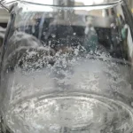 bile-zbytky-v-konvici-odhaluji-hlavni-tajemstvi-kvality-vasi-vody.webp.webp
