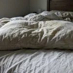 Ten zrádný polštář aneb proč jsem po dvou letech používání vyhodil svou oblíbenou postel ten-zradny-polstar-aneb-proc-jsem-po-dvou-letech-pouzivani.webp.webp